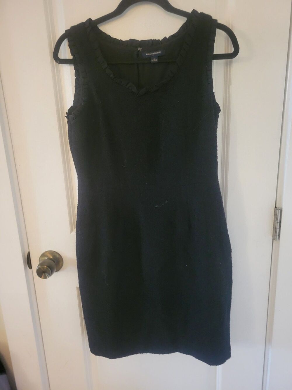 Classic Black Knit Dress Banana Republic Sz 6 EUC